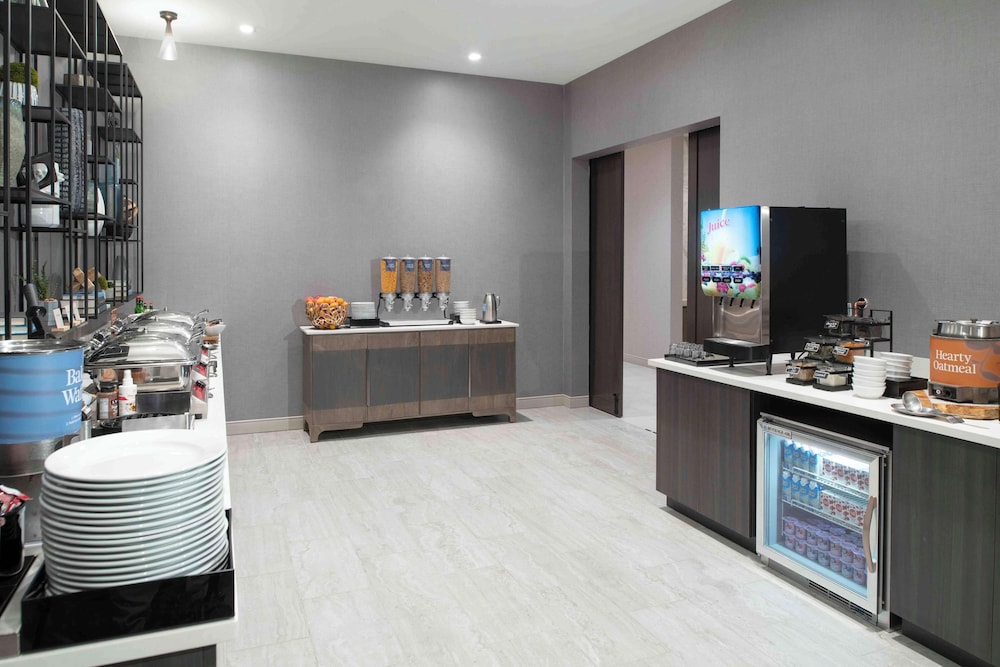 Homewood Suites by Hilton Boston Logan Airport Chelsea