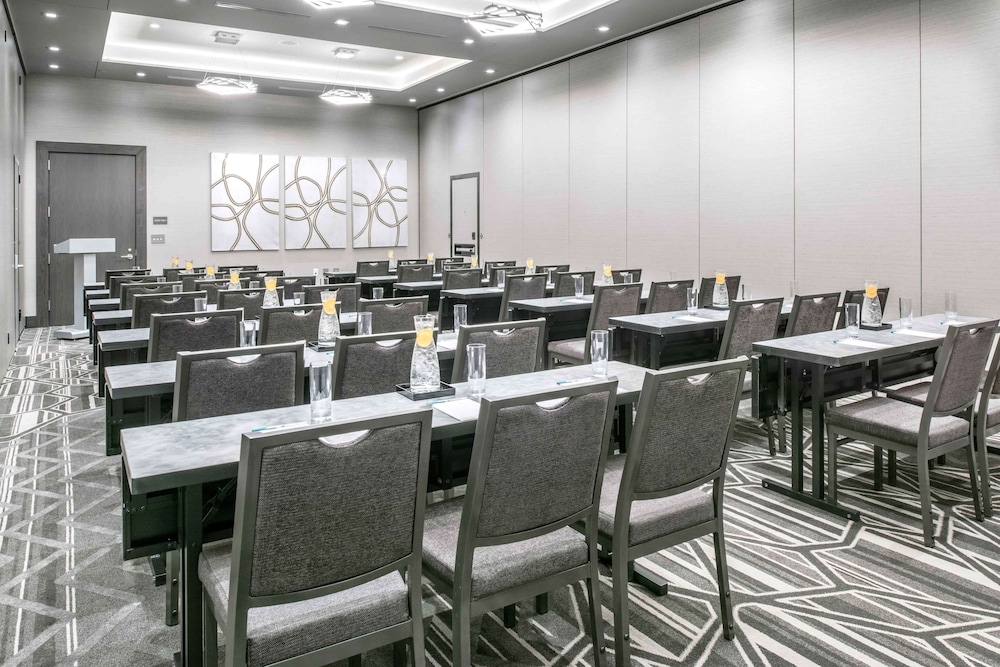 Homewood Suites by Hilton Boston Logan Airport Chelsea