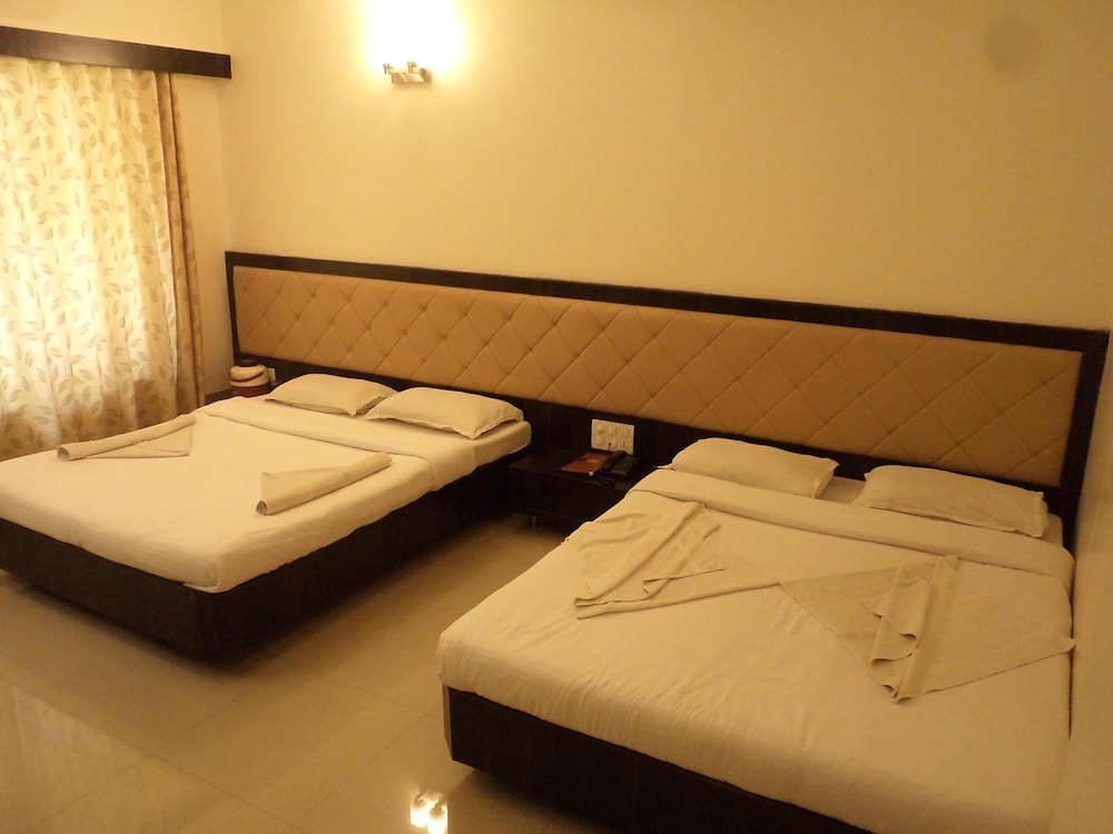 Hotel Ganpati Palace Shirdi