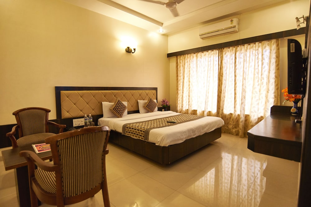 Hotel Ganpati Palace Shirdi