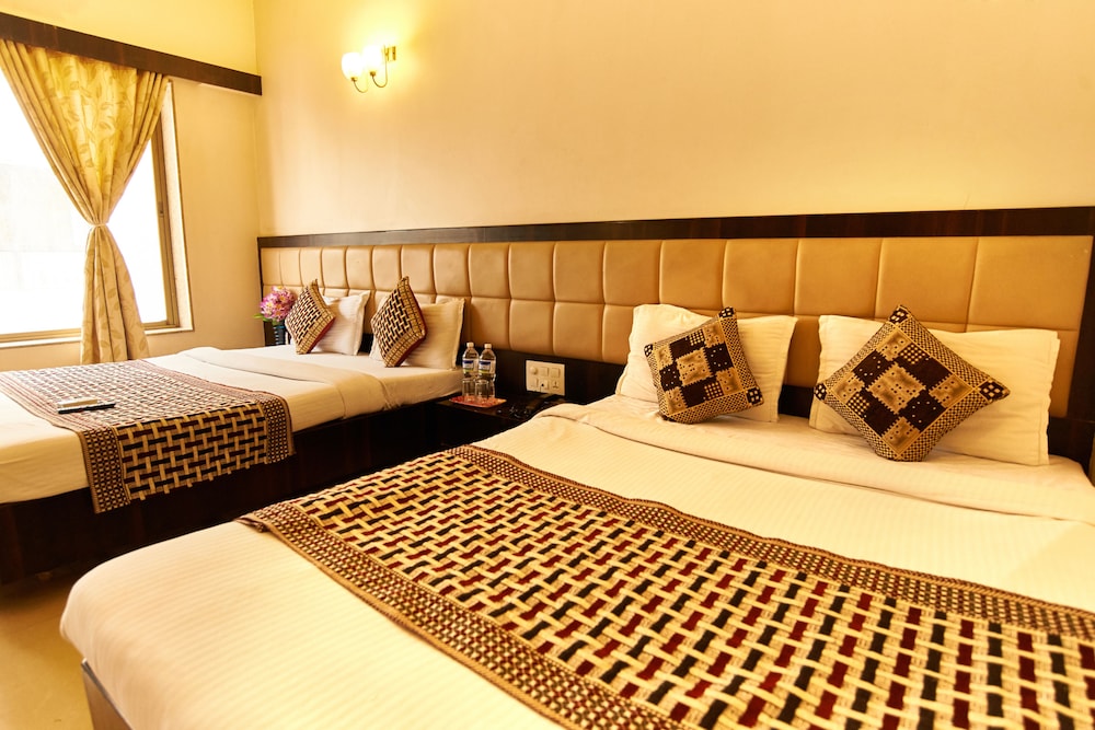 Hotel Ganpati Palace Shirdi