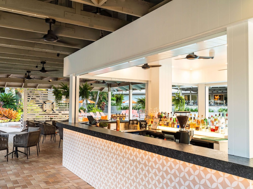Novotel Cairns Oasis Resort