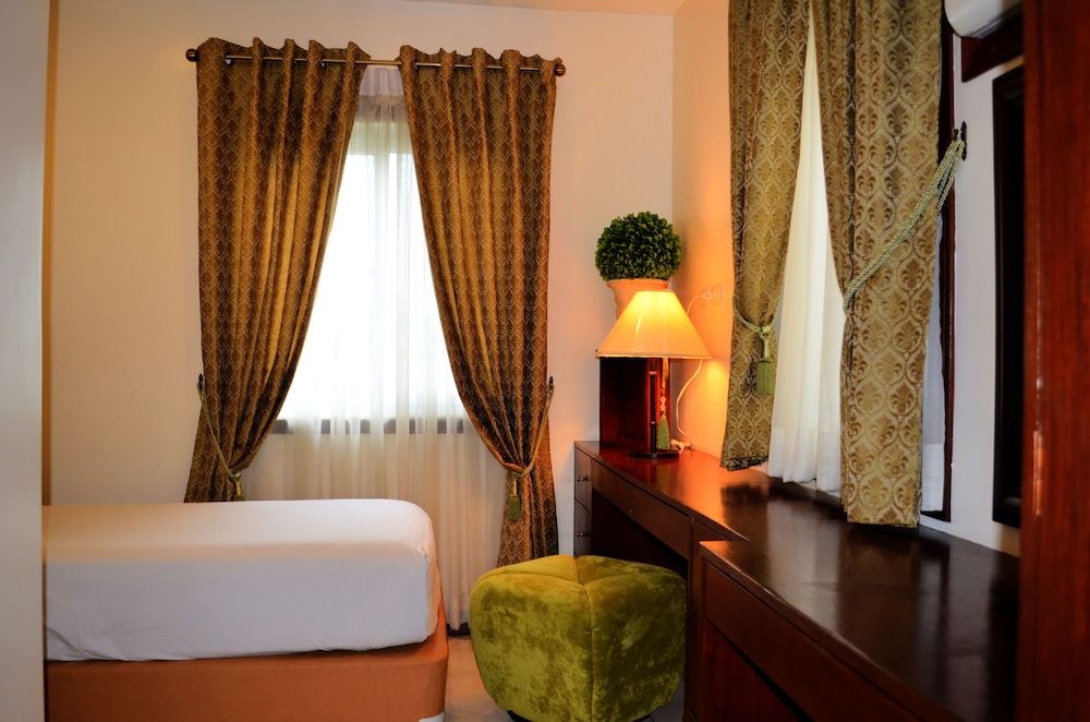 Grand Isabella Residences