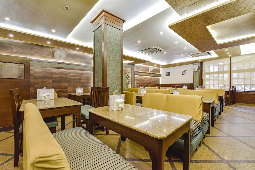 FabHotel Taj
