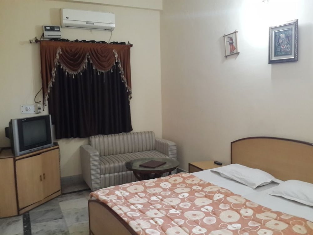 Hotel Muskan Mathura