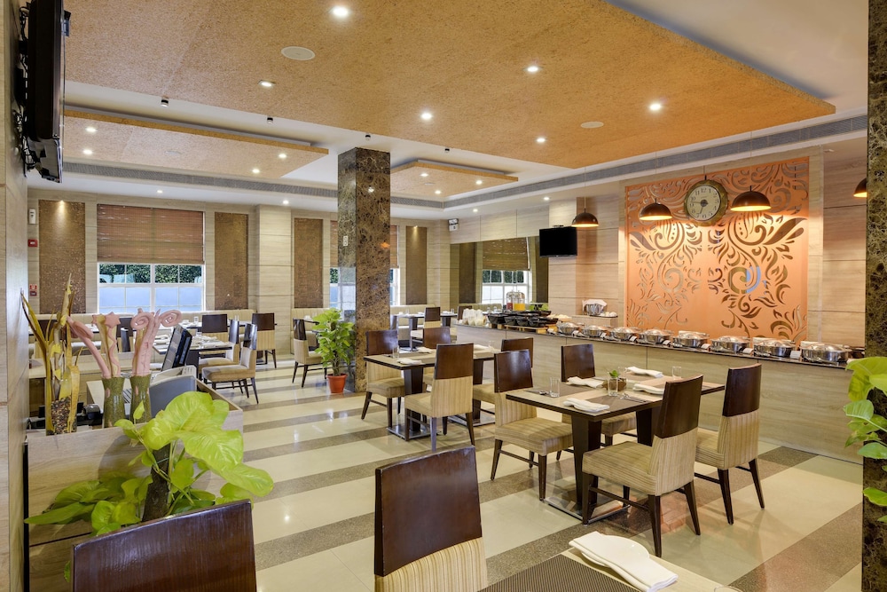 Nidhivan Sarovar Portico Vrindavan - A Sarovar Hotel