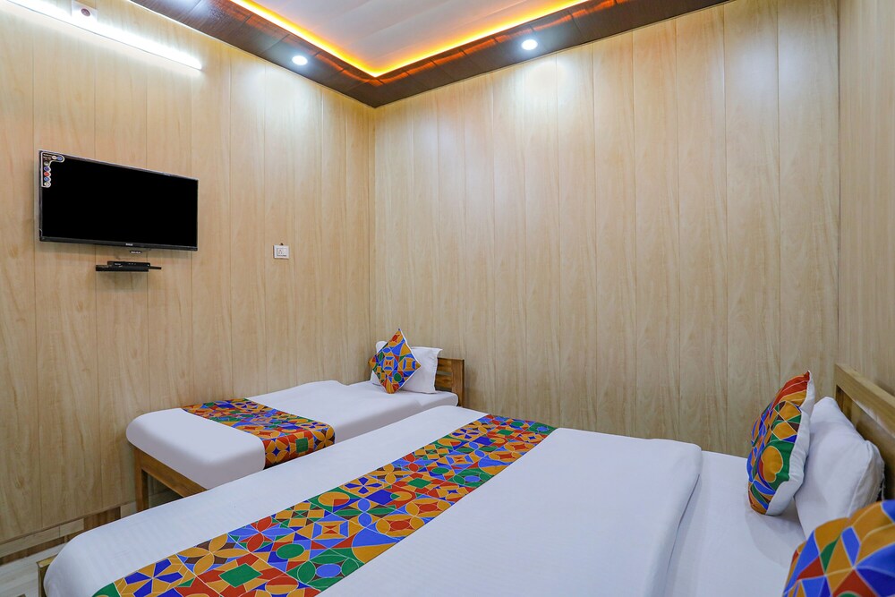  FabHotel Shree Ram Aadhar