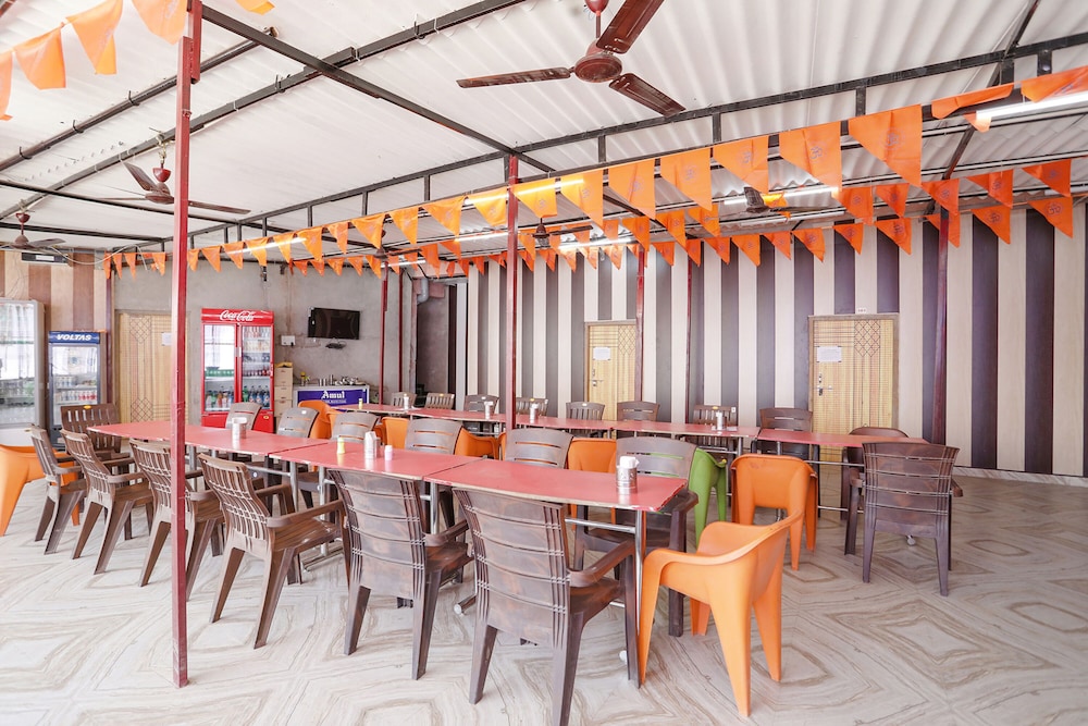  FabHotel Shree Ram Aadhar