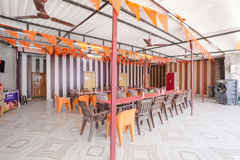  FabHotel Shree Ram Aadhar