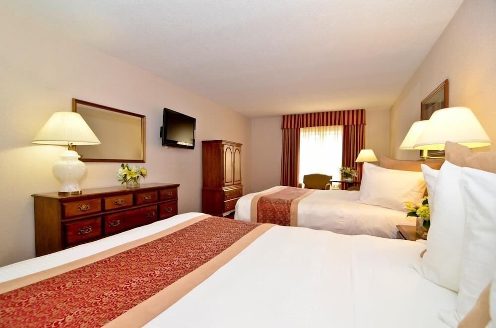 Best Western PLUS Morristown Inn-Florham Park