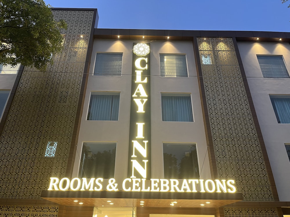 Clay Inn Hotel, Gurugram