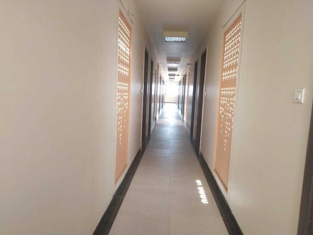 Hotel Shahu And Sai Shahu