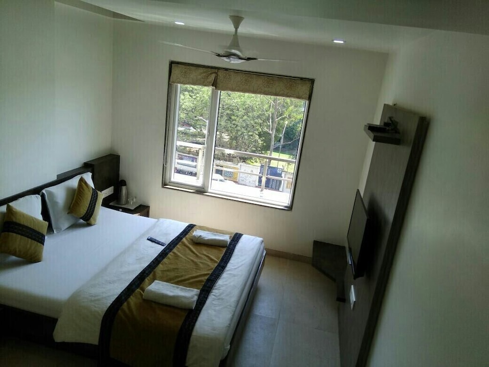 Hotel Kabir