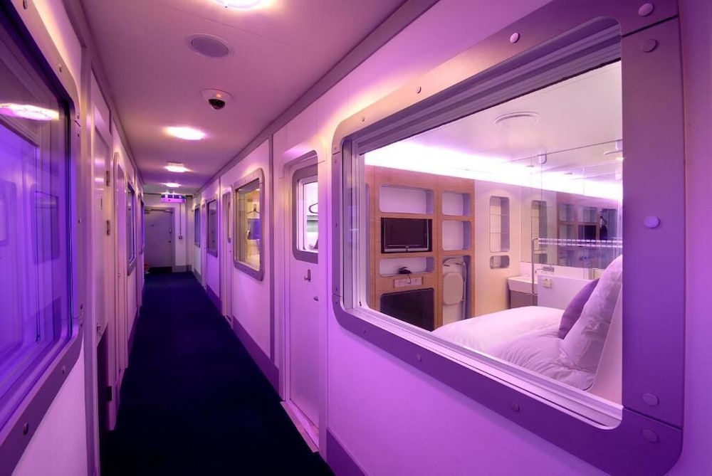 Yotelair Amsterdam Schiphol Transit Hotel