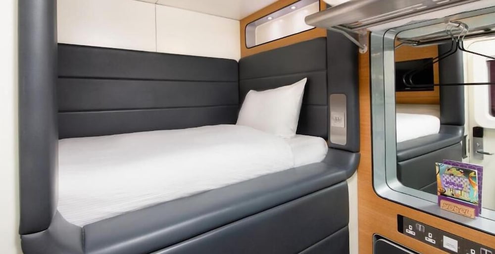 Yotelair Amsterdam Schiphol Transit Hotel