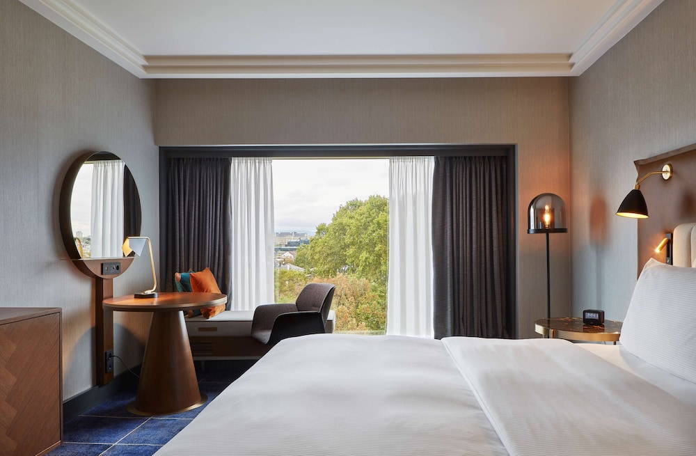Hilton Frankfurt City Centre