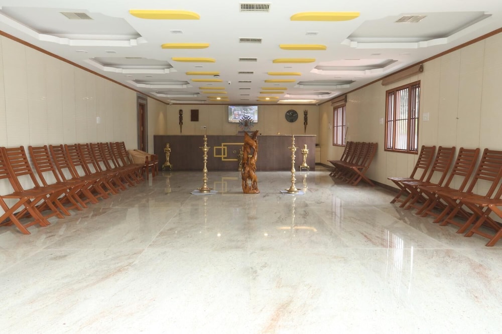 Mayapuri Amira luxury hotel - Kumbakonam