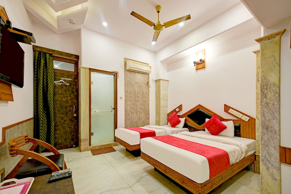 Hotel Natraz New Delhi