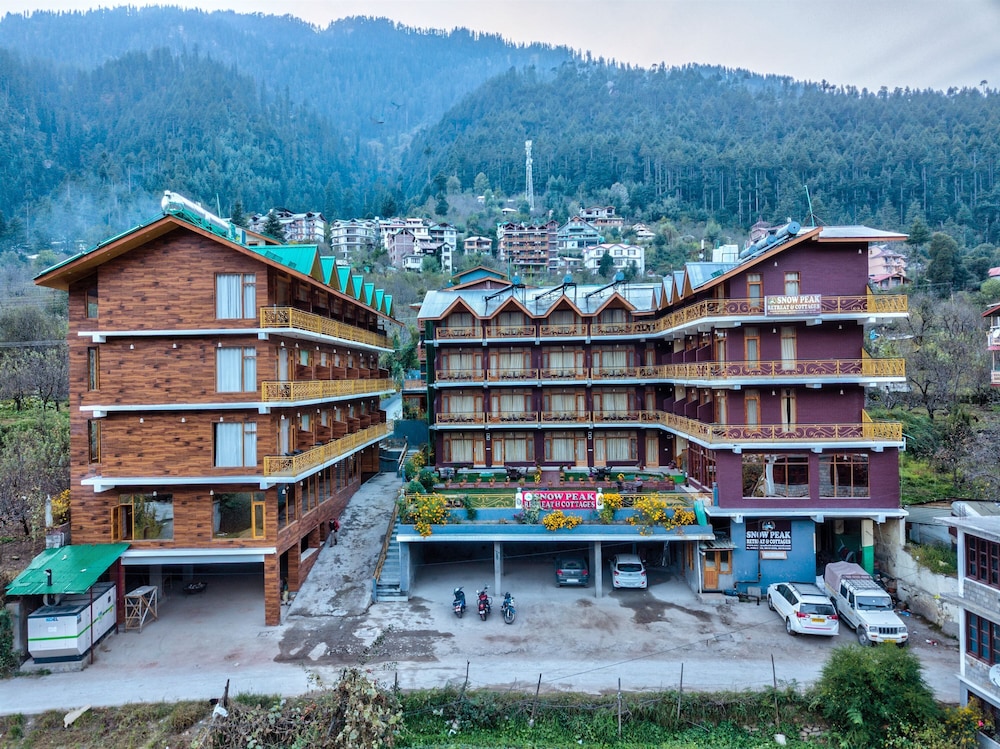 Snow Peak Retreat & Cottages (Centrally Heated - Hill View)