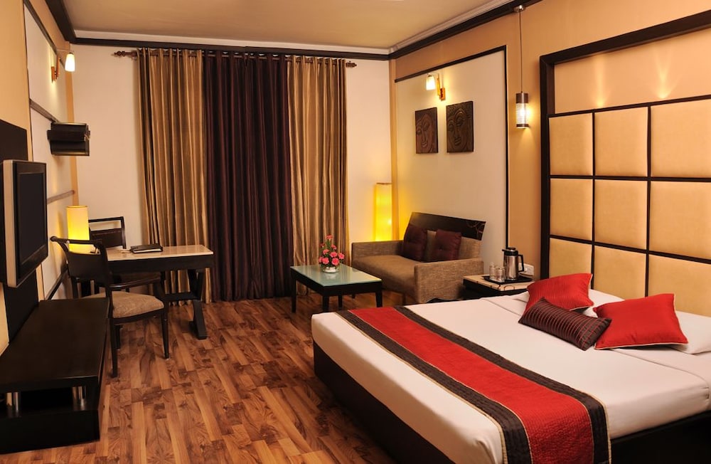 Hotel Maharaja Regency