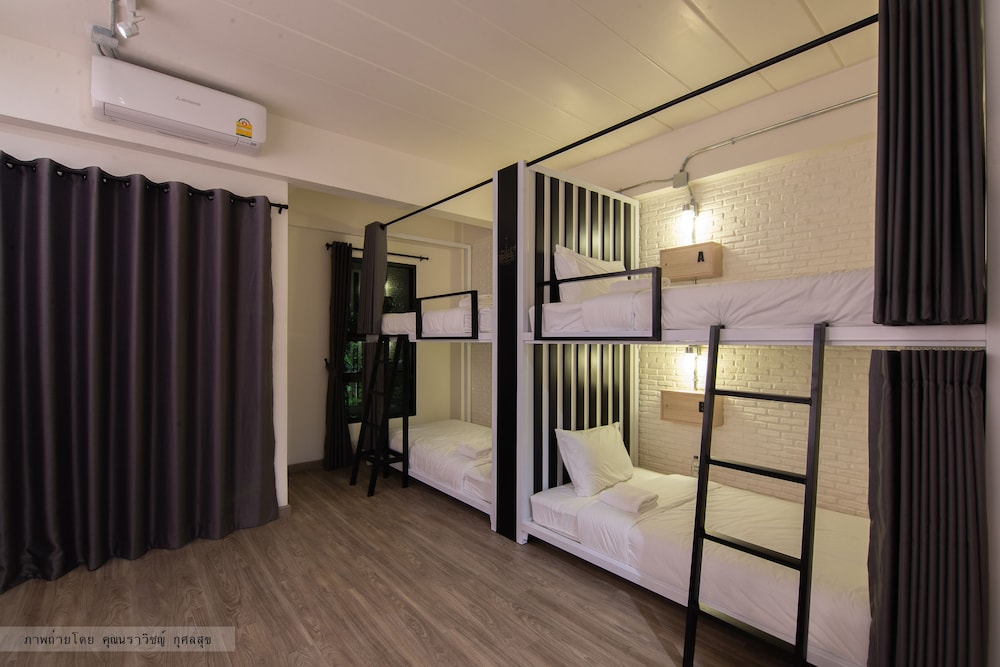 Bangkok Oasis Hotel