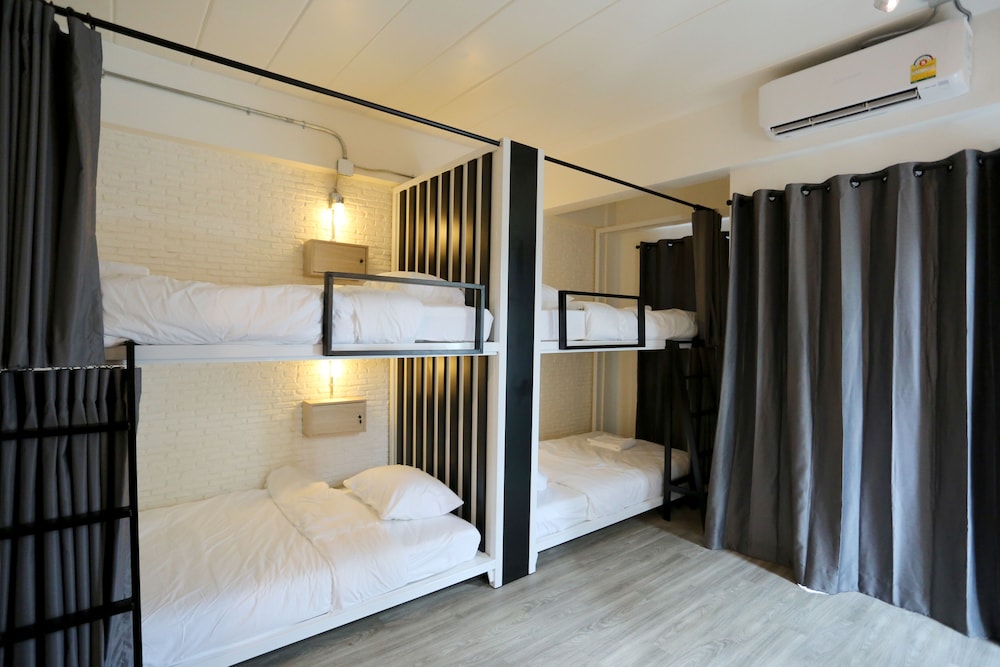 Bangkok Oasis Hotel