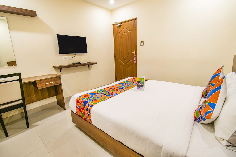 FabHotel Thejas Paaradise