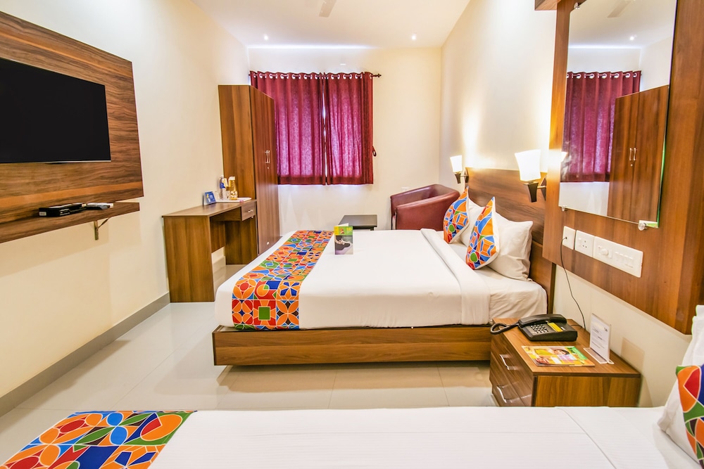 FabHotel Thejas Paaradise