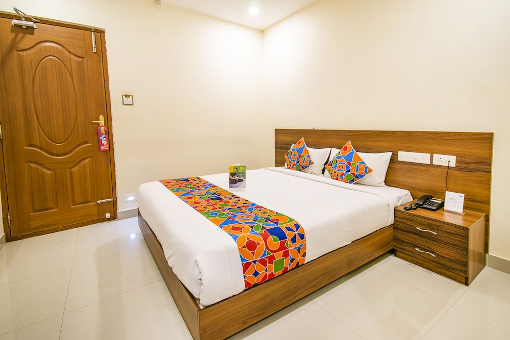 FabHotel Thejas Paaradise