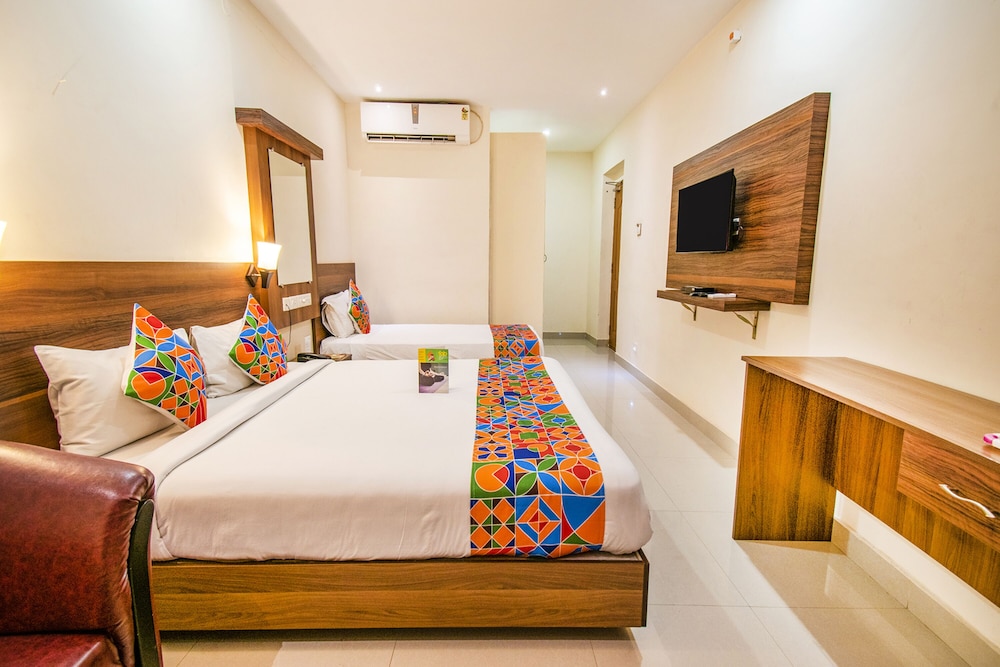 FabHotel Thejas Paaradise