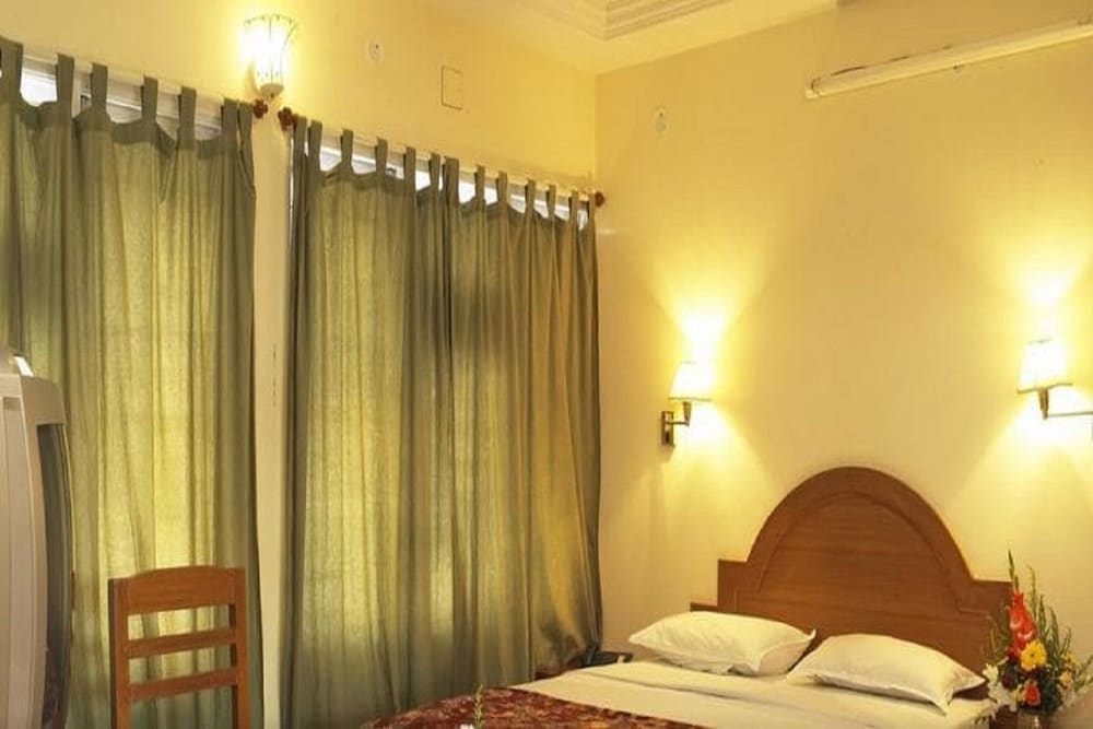 Sivaranjini Hotel