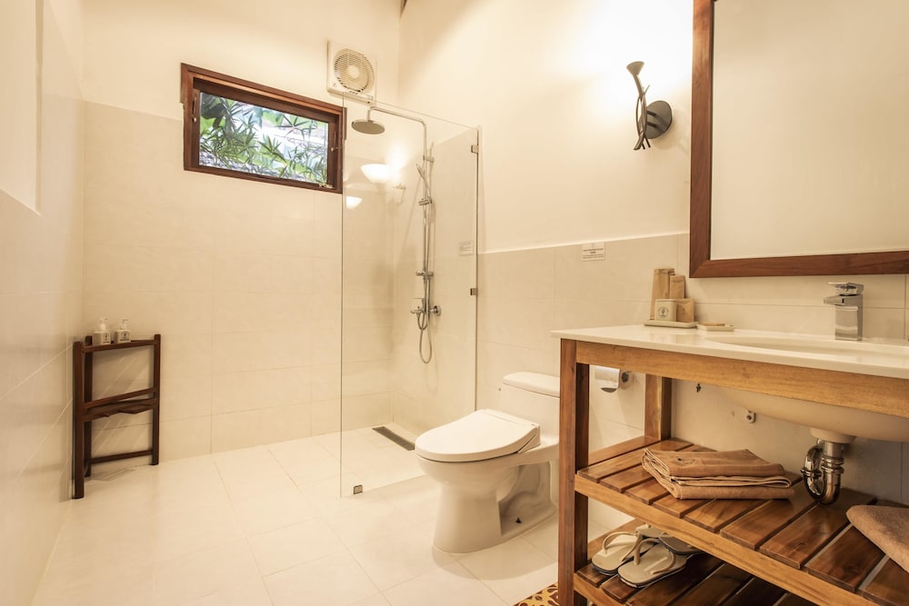 Cassia Cottage Resort and Spa