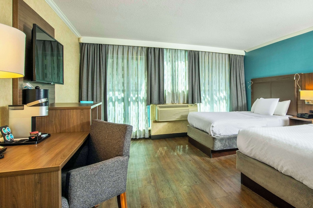 Grand Park Hotel & Suites Downtown Vancouver, an Ascend Collection Hotel