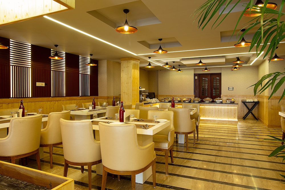 OYO 9011 Hotel Lohmod
