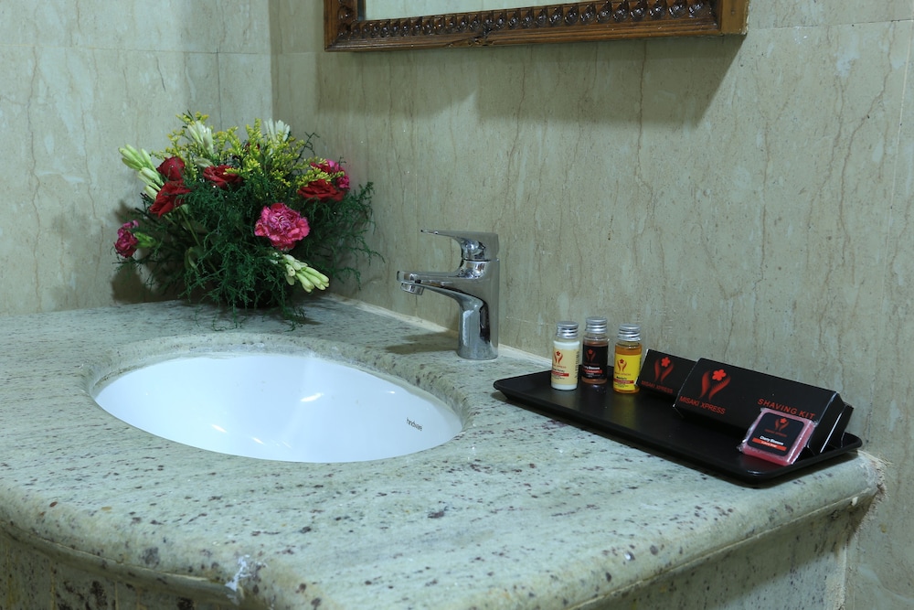 OYO 9011 Hotel Lohmod