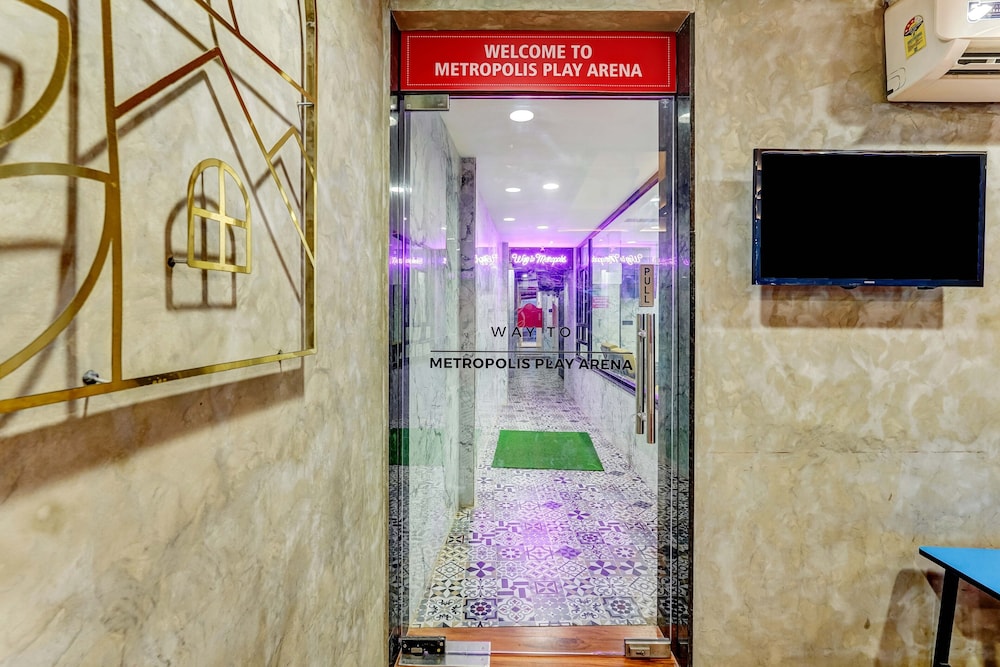 Season 4 Residences - Teynampet (near US Consulate & Apollo Cancer Hospital)