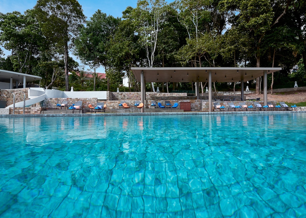 Independence Hotel Resort & Spa