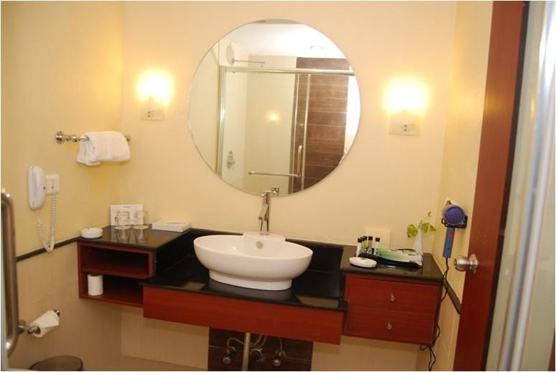 Gokulam Park Sabari OMR Hotel