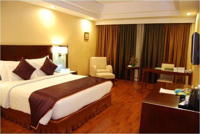 Gokulam Park Sabari OMR Hotel
