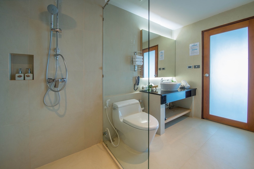 Coral Cliff Beach Resort Samui