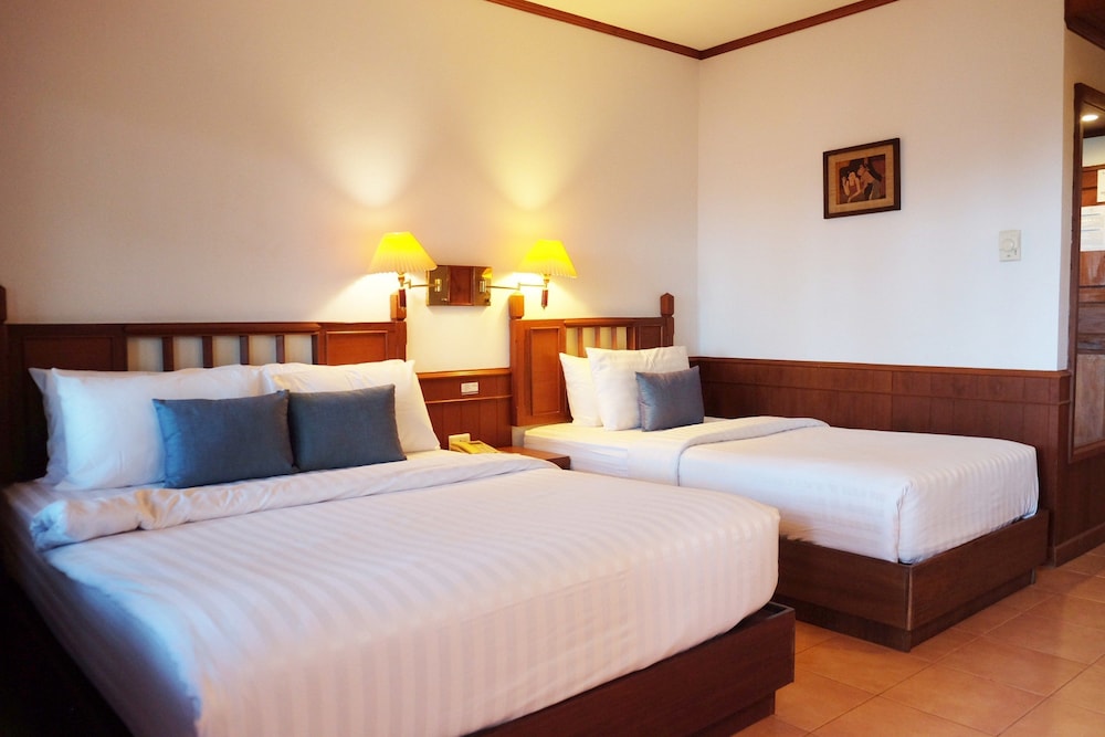 Coral Cliff Beach Resort Samui
