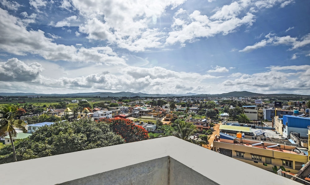 Itsy Hotels Shrey'S Inn Mallandur Road