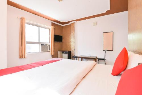 OYO 19509 Fly Rooms