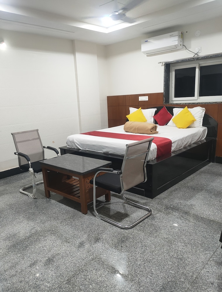 Hotel New Maruthi Inn, LB Nagar