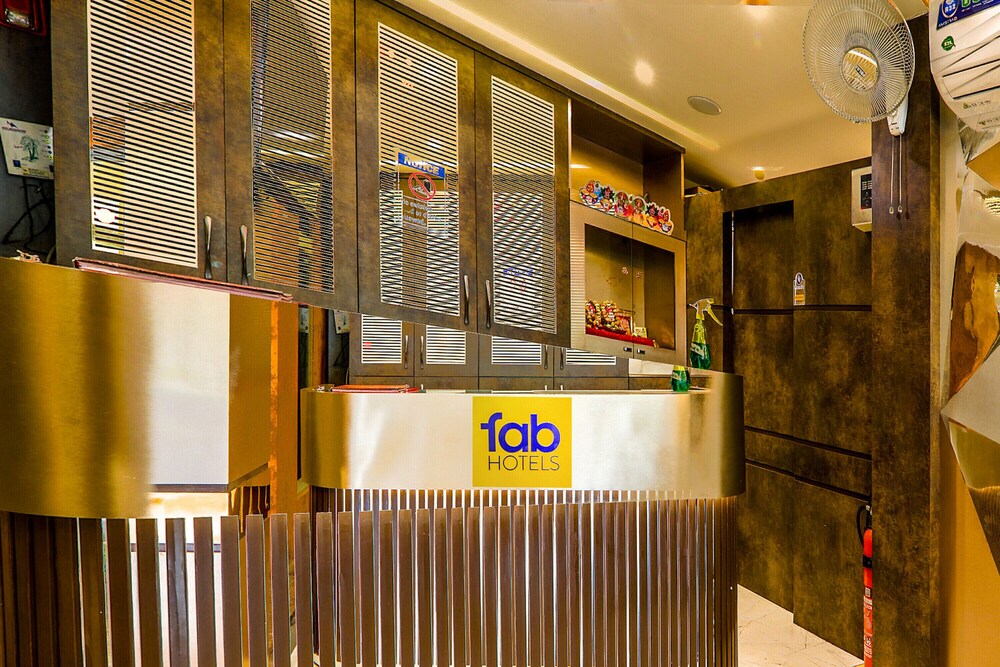 FabHotel Geetraj Palace