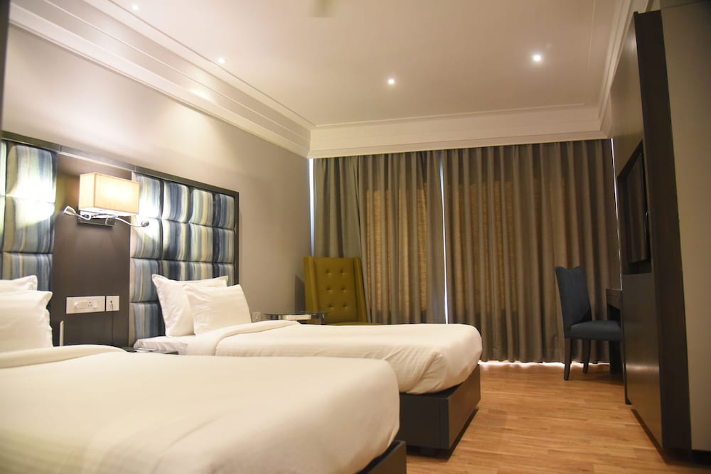 HOTEL ACCORD PREMIER