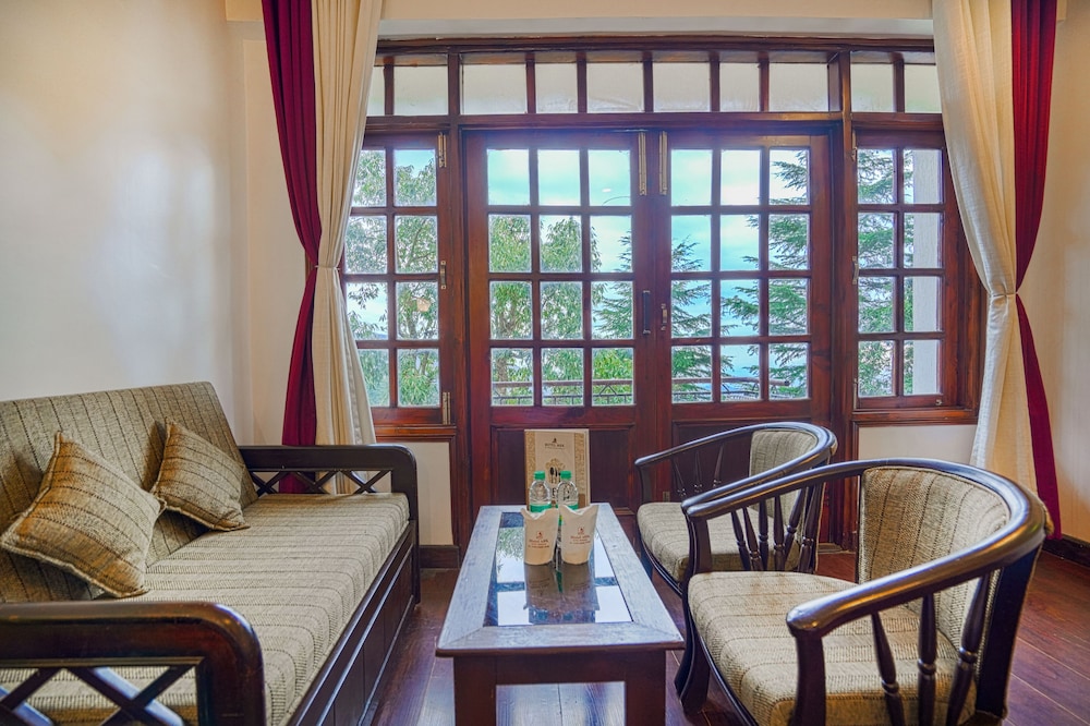 Pax Hotel ARK | Mall Road | Dalhousie