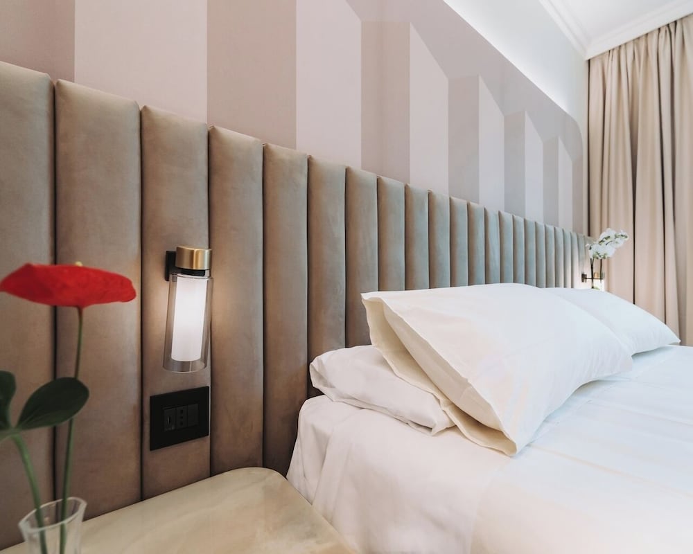 Royal Garden Hotel
