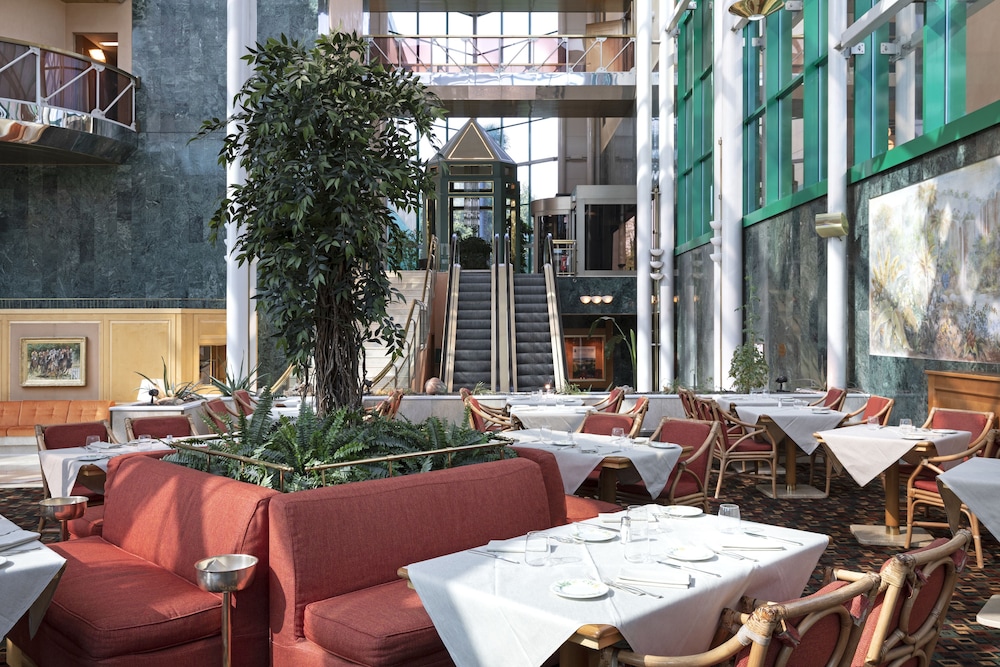 Royal Garden Hotel