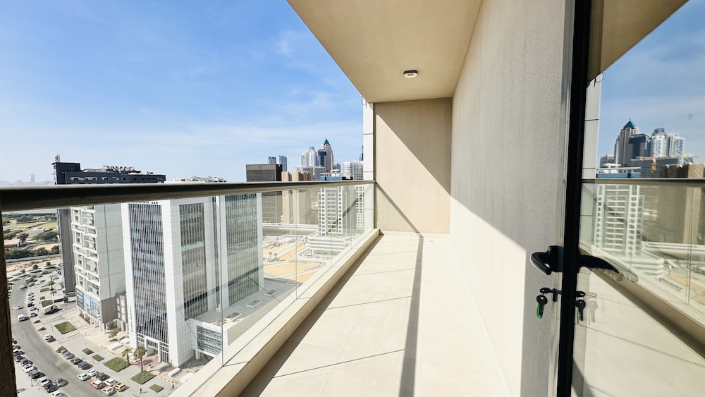 Luxurious Studio Apartment Burj View with Balcony Free Parking by Belvilla